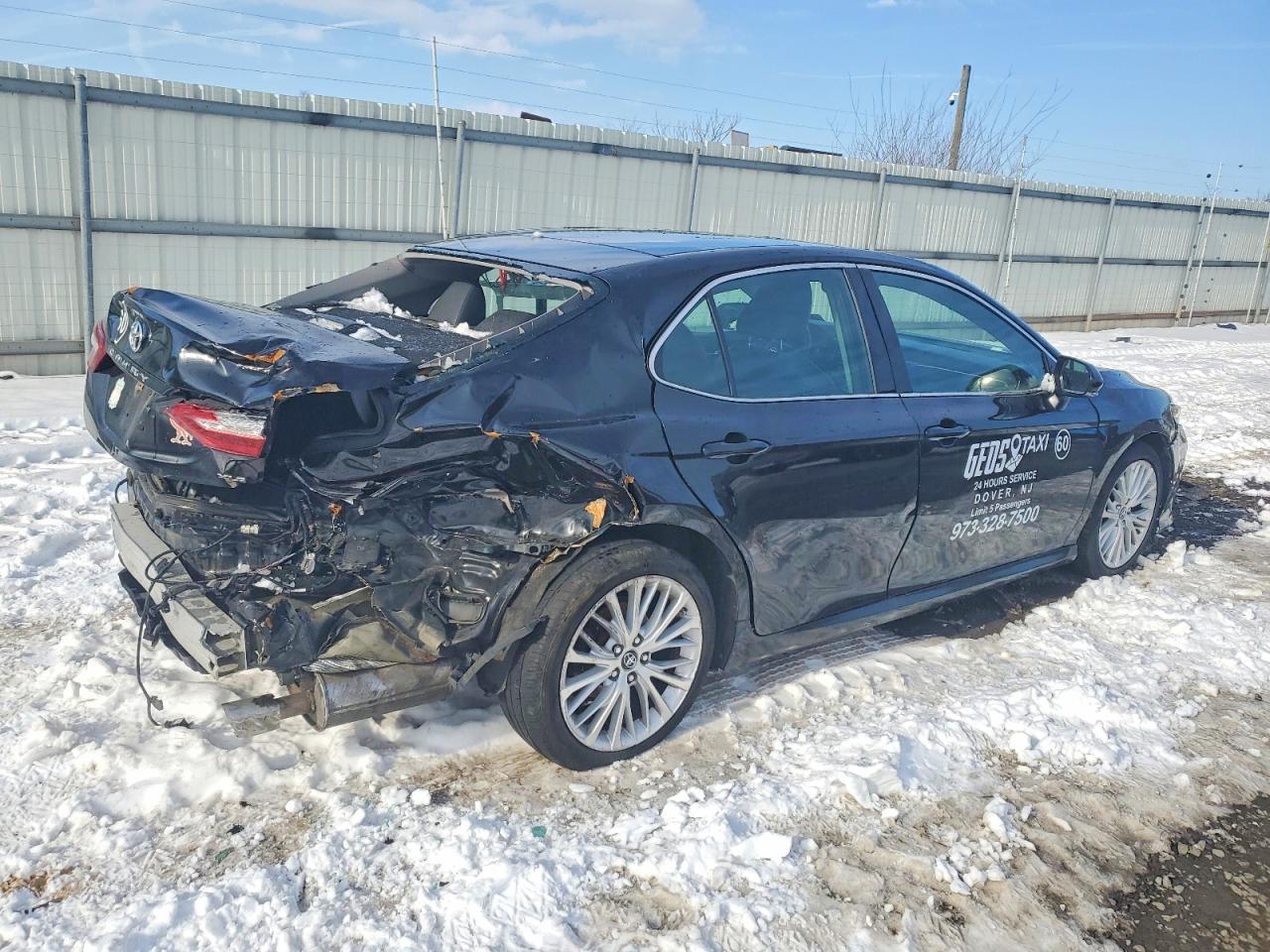 2018 Toyota Camry L - Фото 3