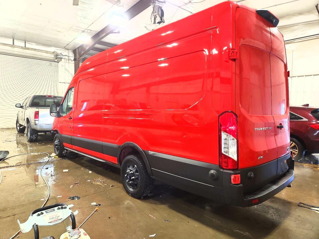 2024 Ford Transit 250 Delivery Van - Фото 2
