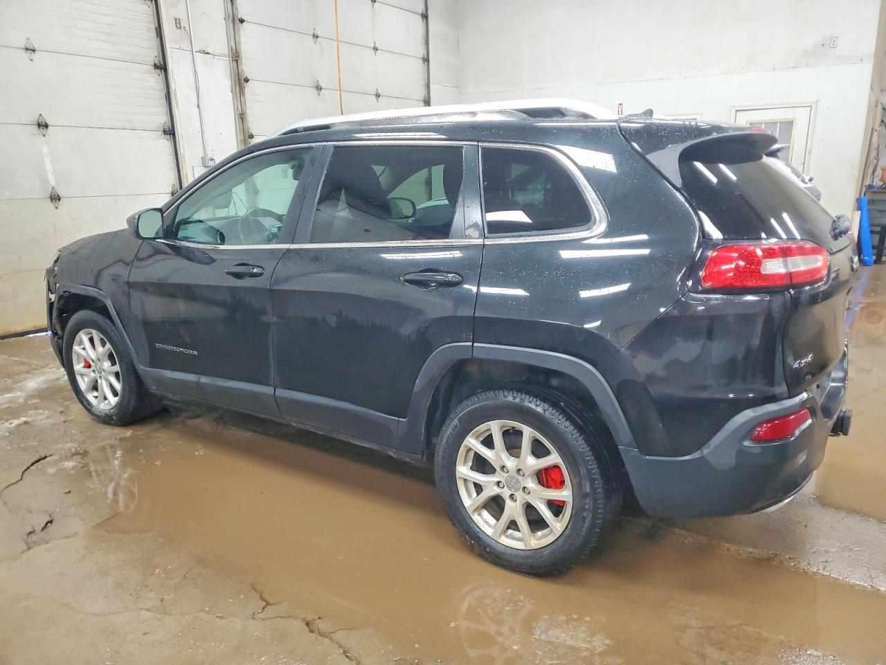 2015 Jeep Cherokee Latitude - Фото 2