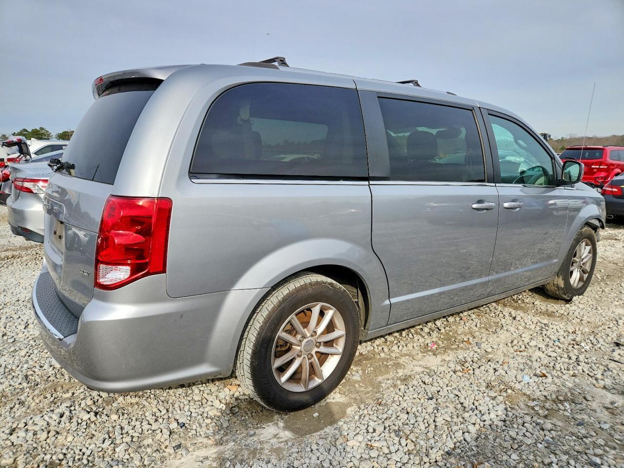 2020 Dodge Grand Caravan Sxt - Фото 3