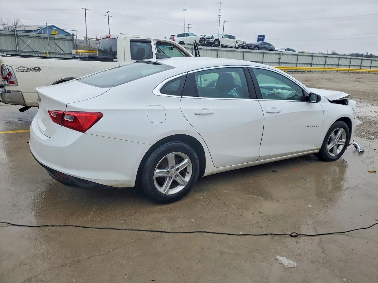 2020 Chevrolet Malibu Ls - Image 3