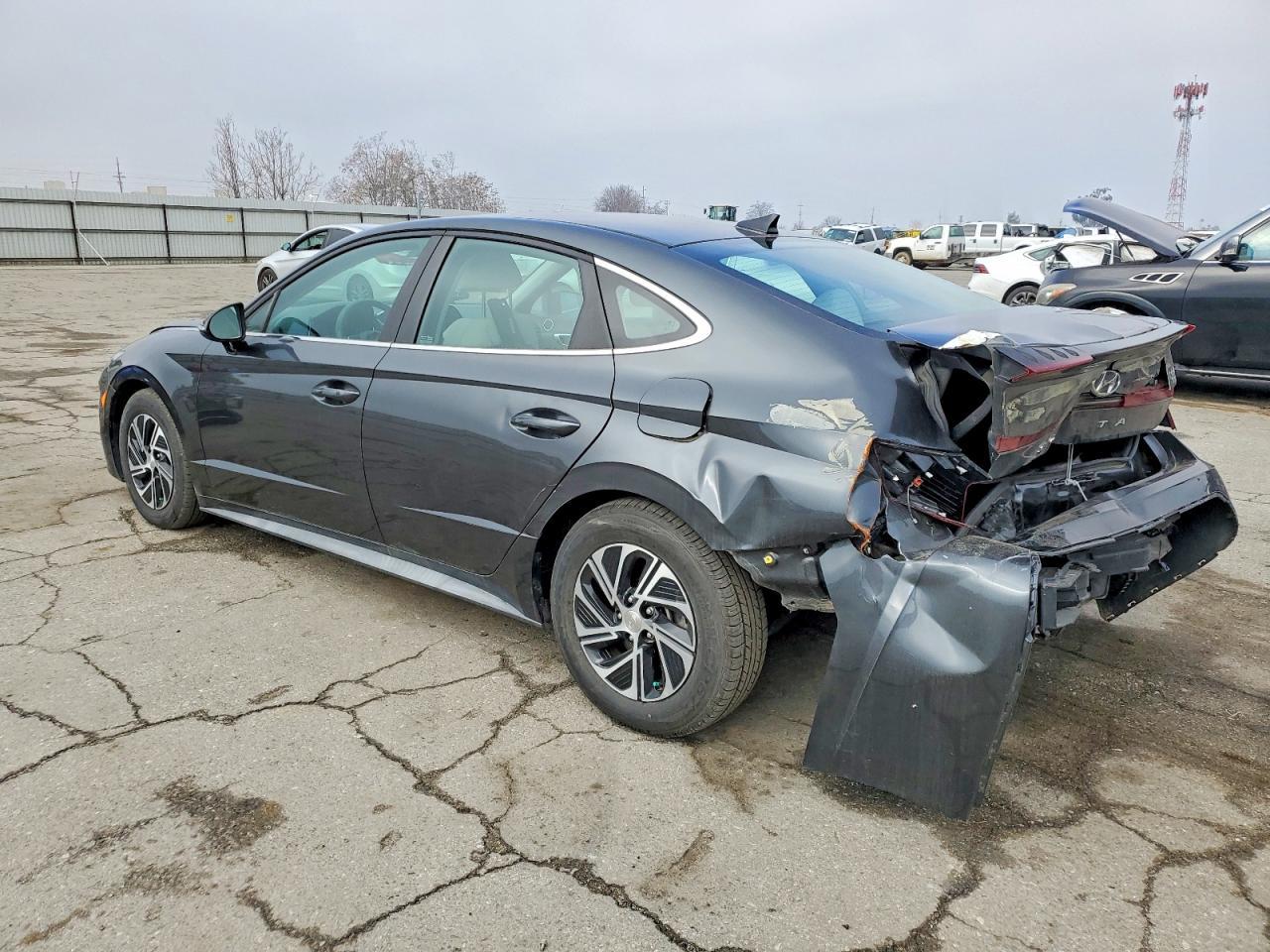 2021 Hyundai Sonata Hybrid - Image 2