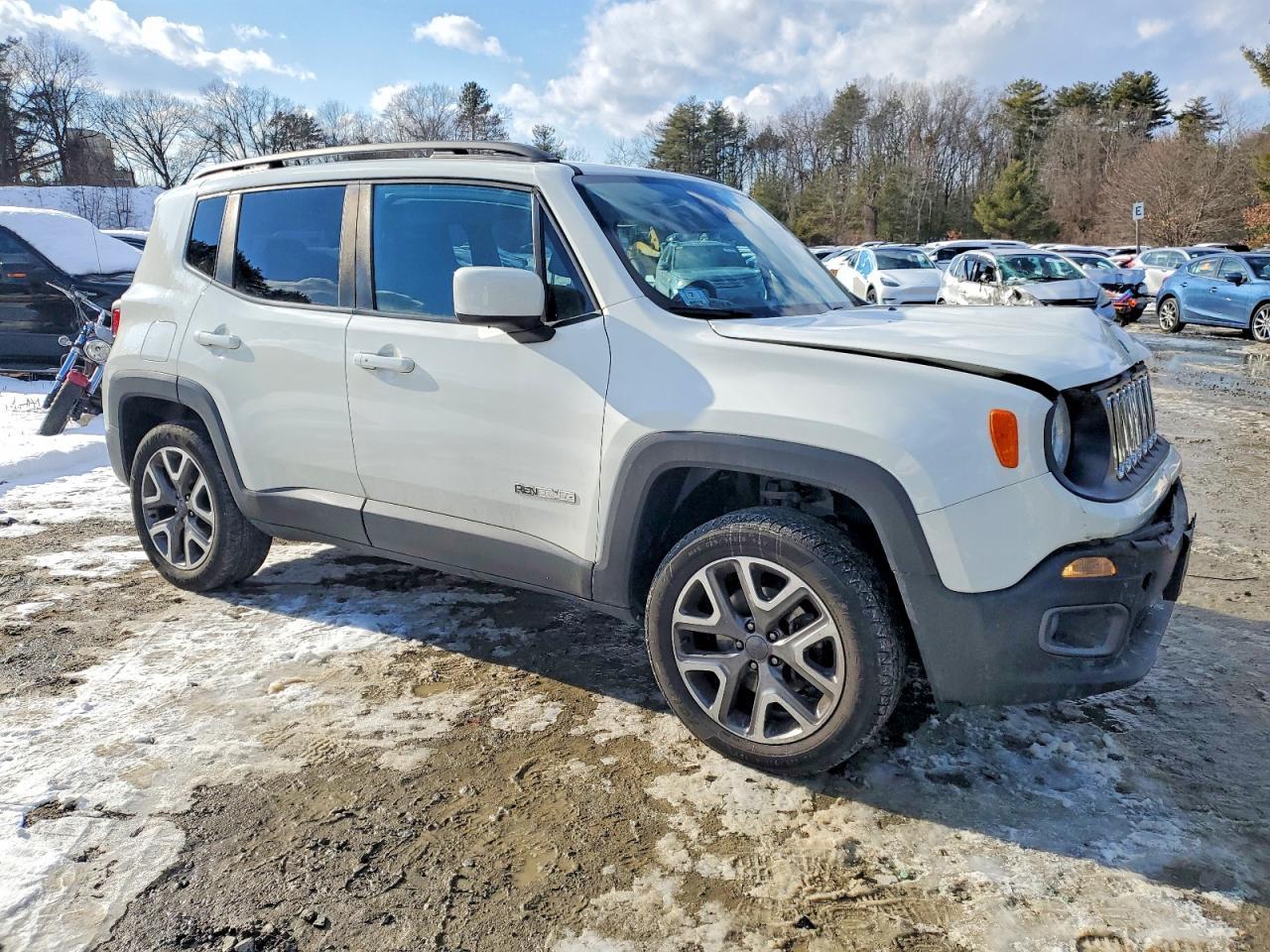2017 Jeep Renegade Latitude - Image 4