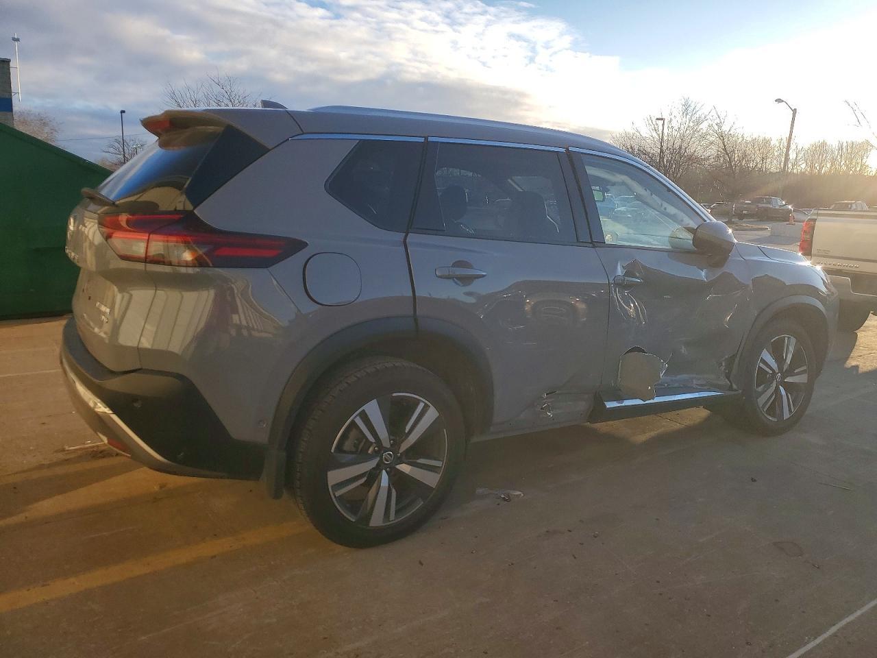 2021 Nissan Rogue Platinum - Фото 3