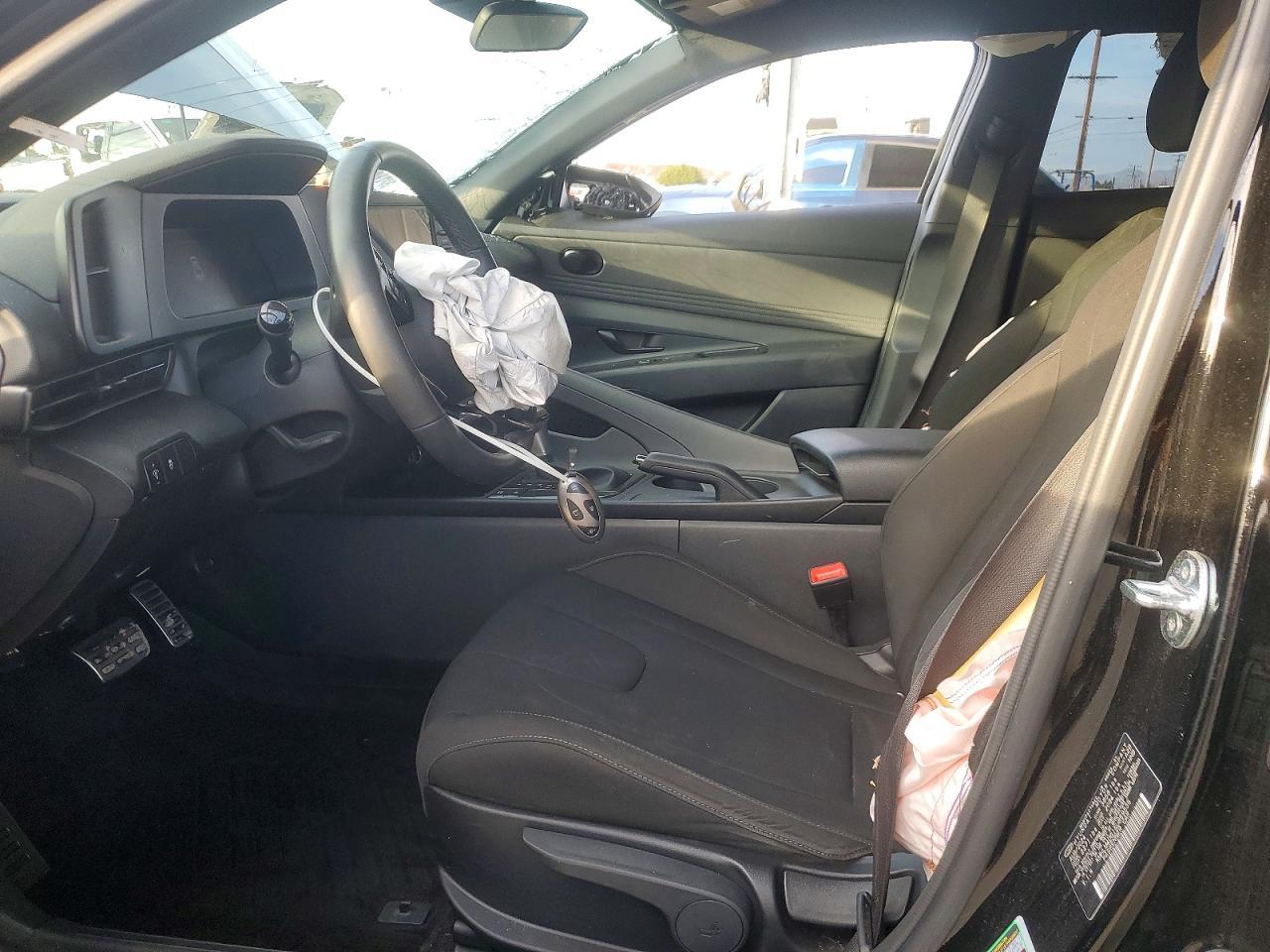 2025 Hyundai Elantra Sel Sport - Image 7