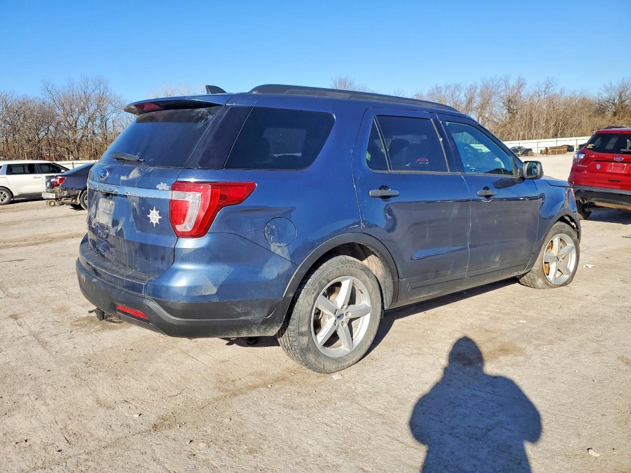 2019 Ford Explorer - Image 3