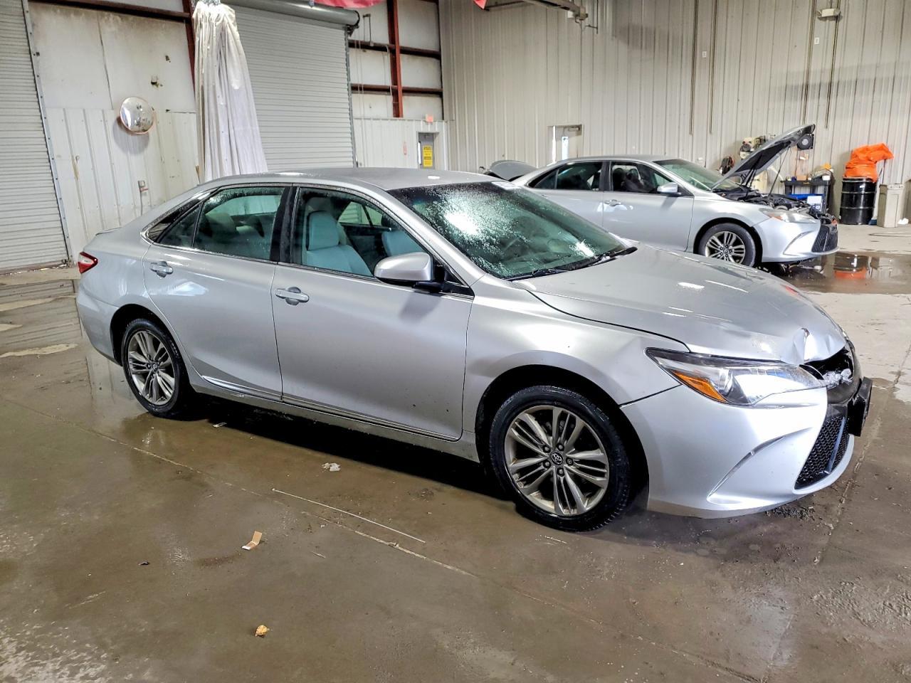 2017 Toyota Camry Le - Image 4