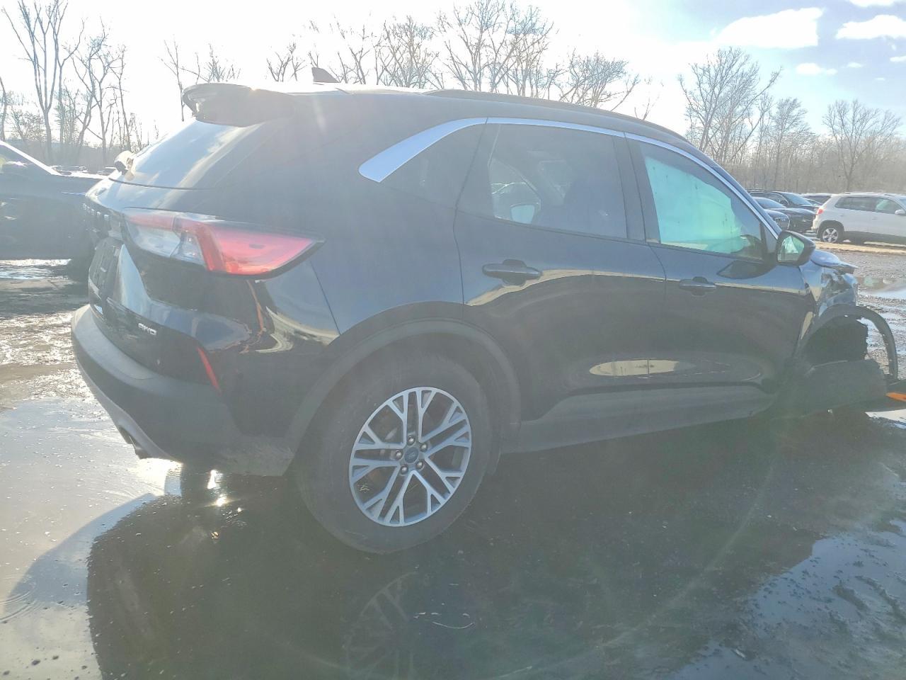 2021 Ford Escape Sel - Фото 3