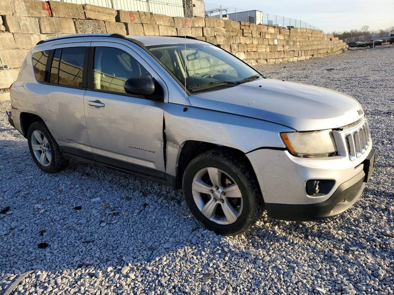 2012 Jeep Compass Sport - Фото 4