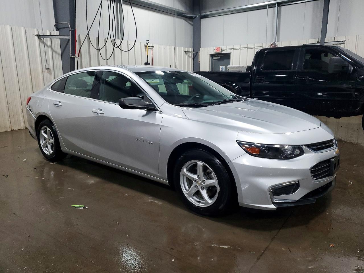 2017 Chevrolet Malibu Ls - Фото 4