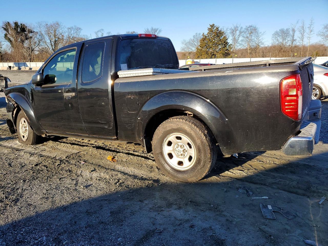 2015 Nissan Frontier S - Фото 2