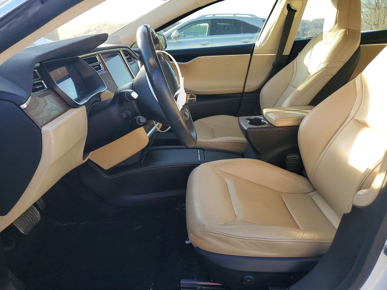 2016 Tesla Model S - Image 7