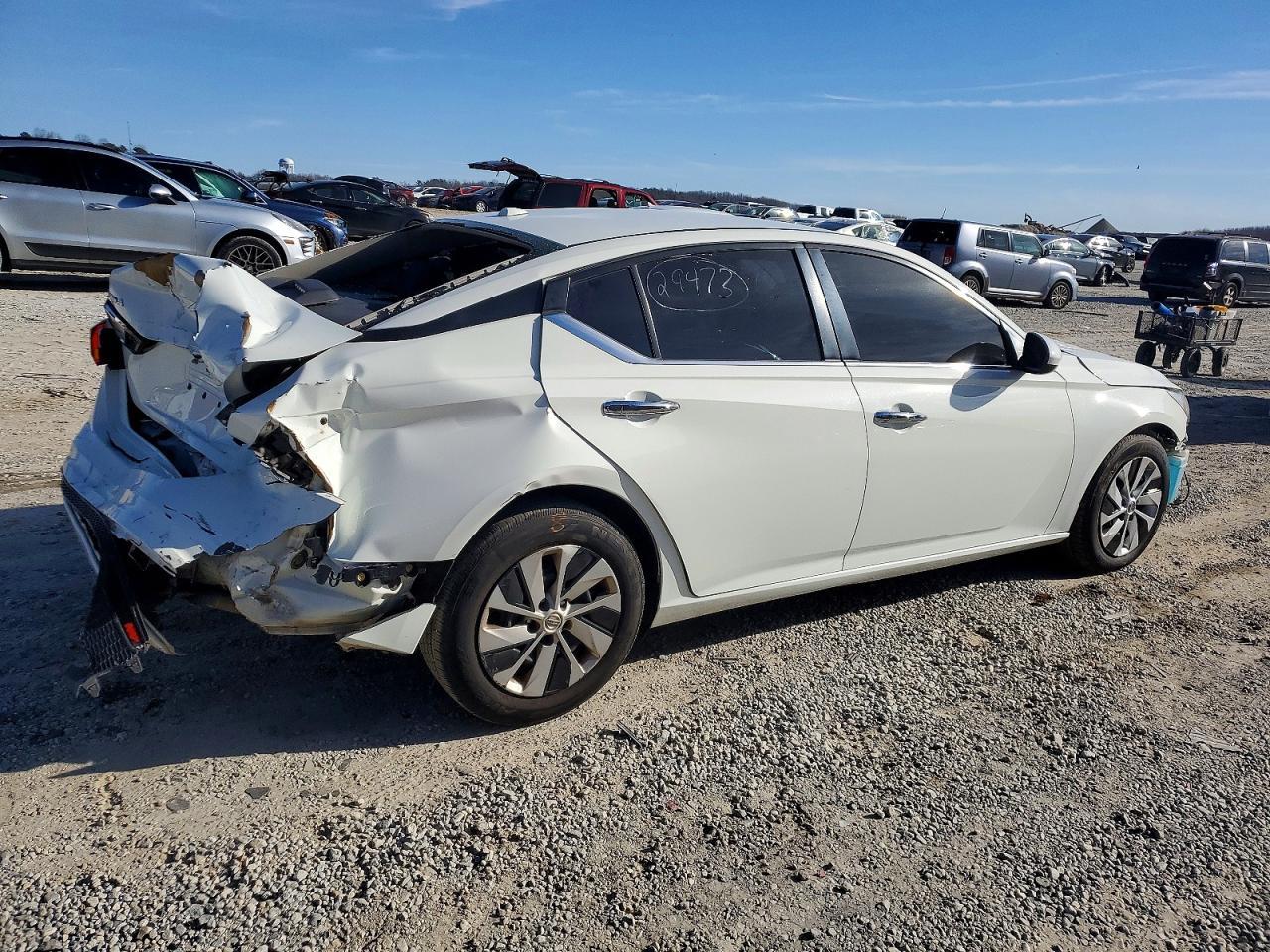 2019 Nissan Altima S - Фото 3