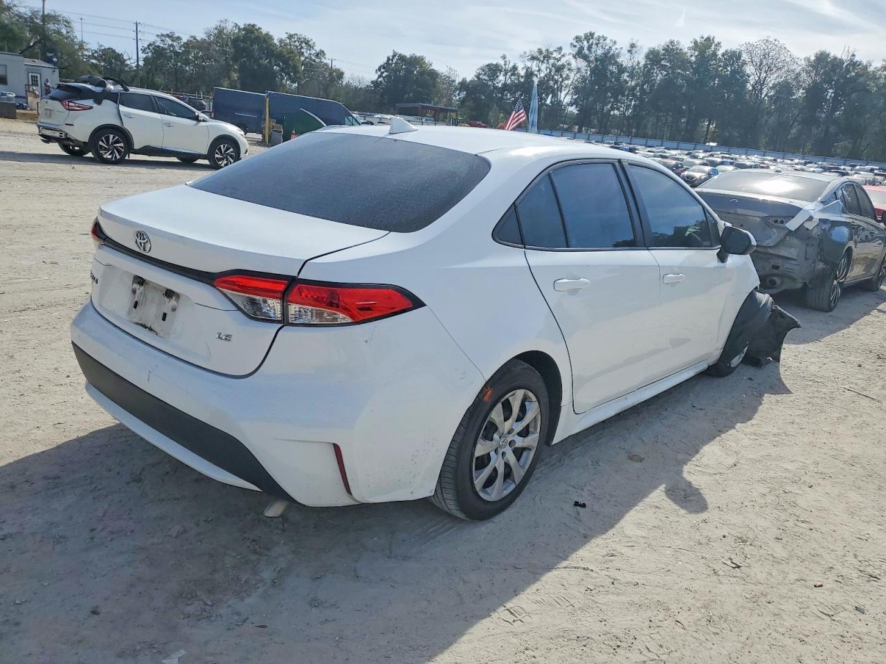 2021 Toyota Corolla Le - Image 3