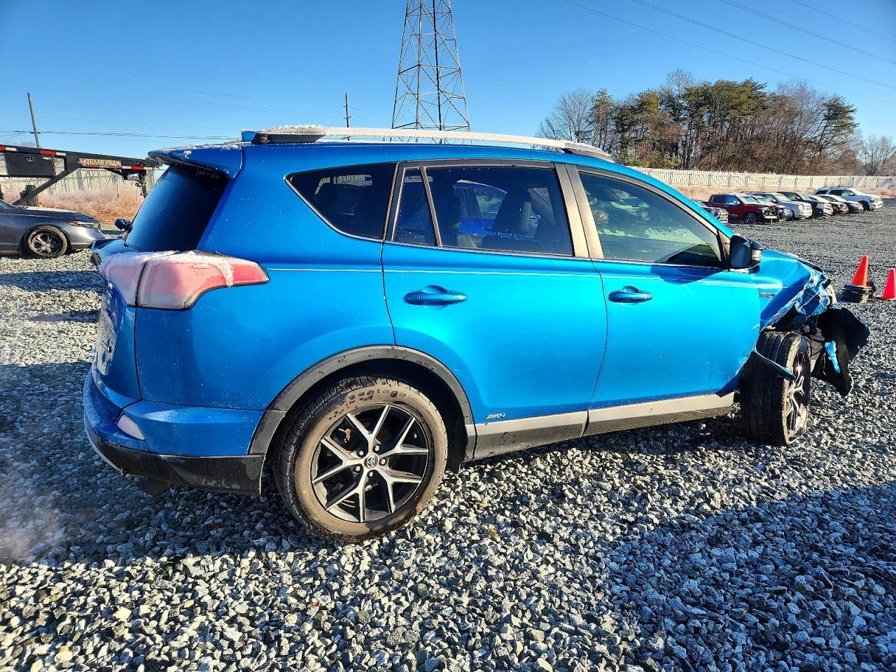 2017 Toyota Rav4 Hv Se - Image 3