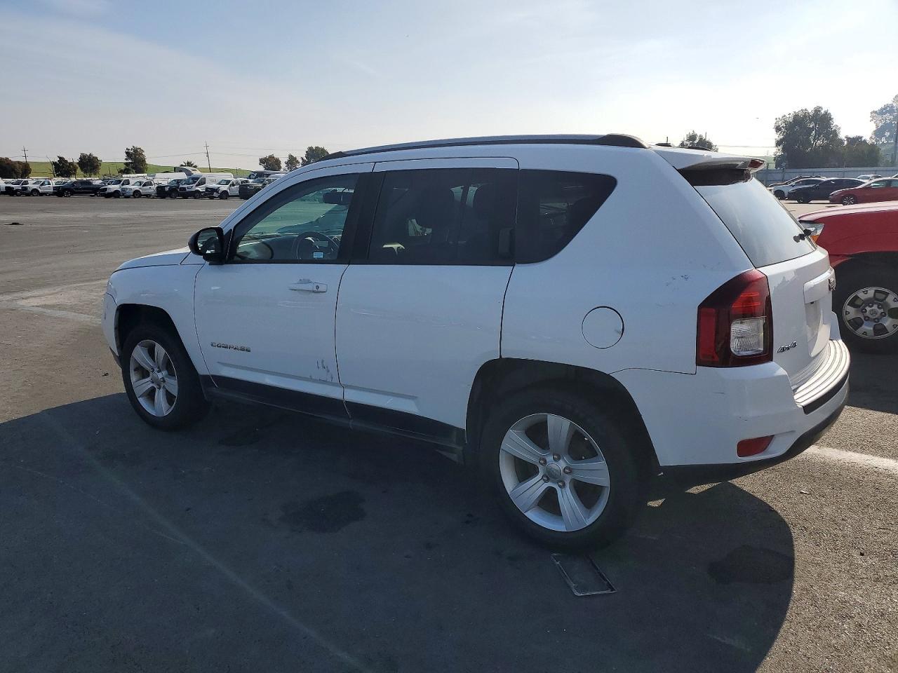 2016 Jeep Compass Sport - Фото 2
