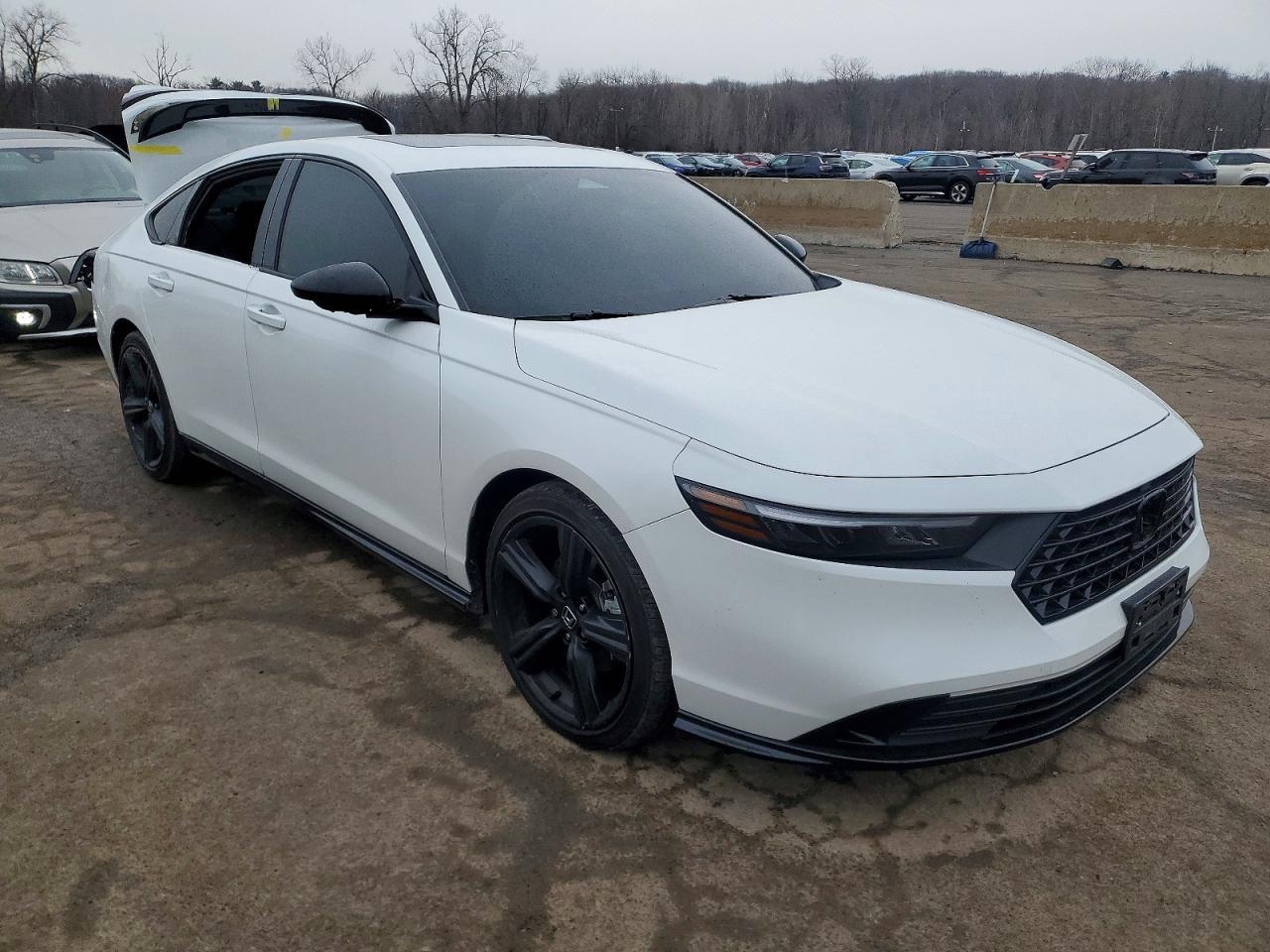 2024 Honda Accord Hybrid Sport-L - Image 4