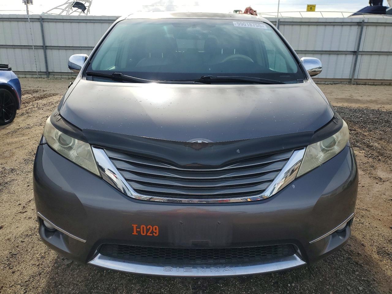 2013 Toyota Sienna - Фото 5