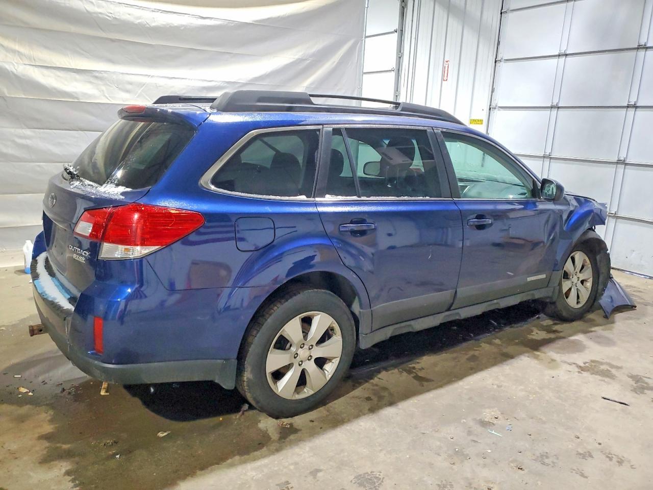 2010 Subaru Outback 2.5I Premium - Фото 3