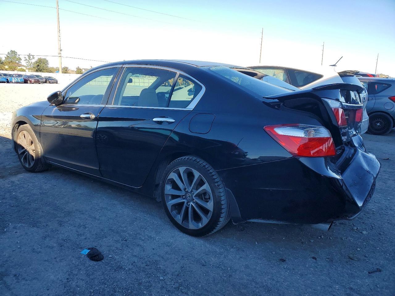2015 Honda Accord Sport - Фото 2