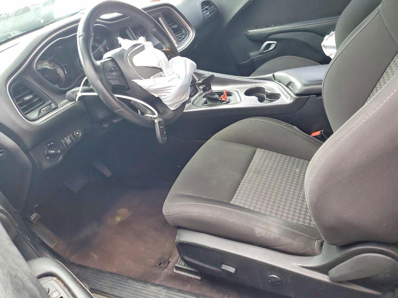 2017 Dodge Challenger Sxt - Image 7