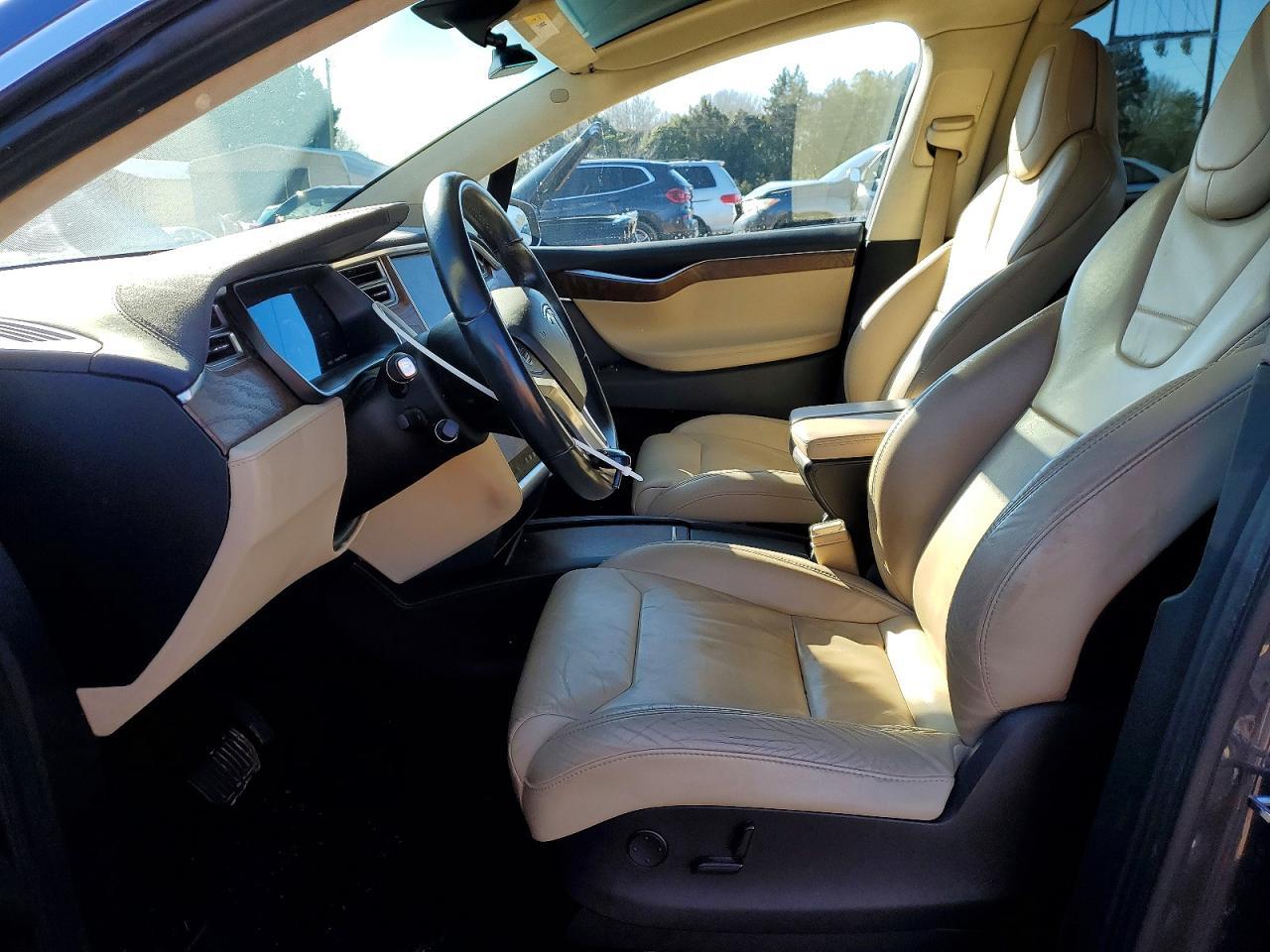2017 Tesla Model X - Image 7