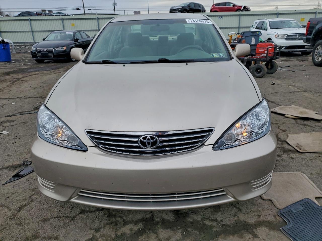 2005 Toyota Camry Le - Фото 5