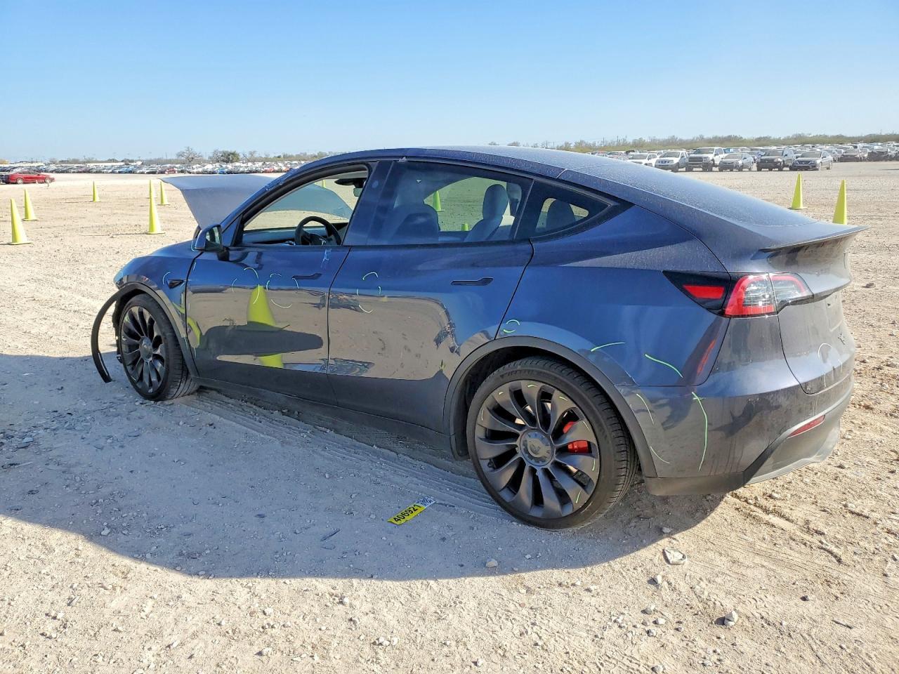 2023 Tesla Model Y - Image 2