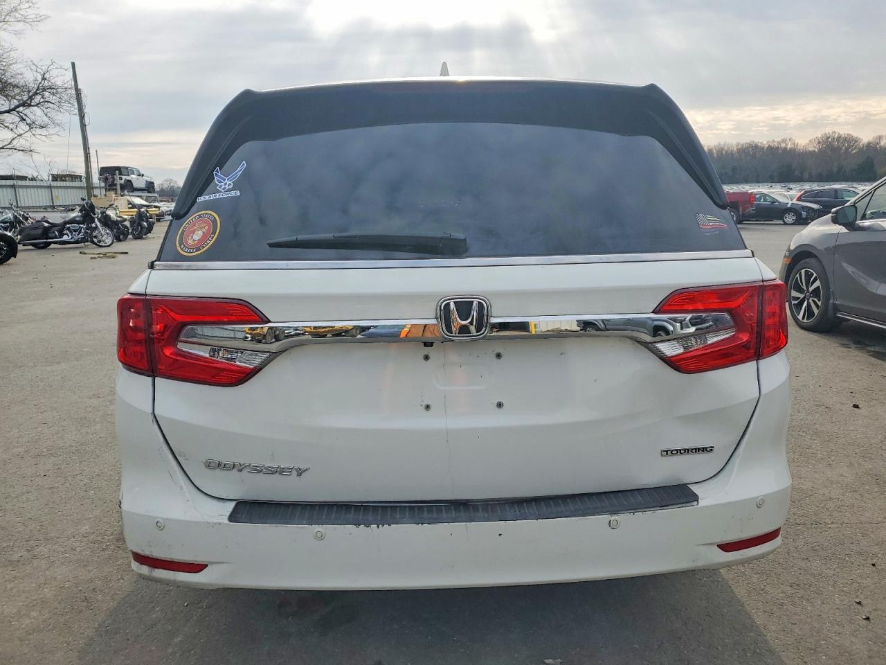 2019 Honda Odyssey Touring - Image 6