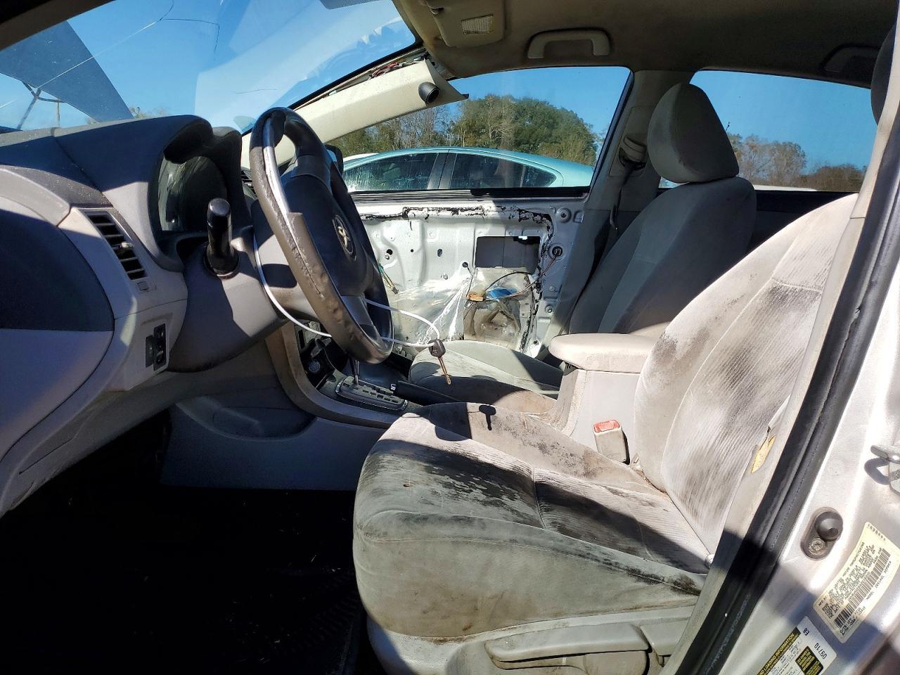 2010 Toyota Corolla Base - Фото 7