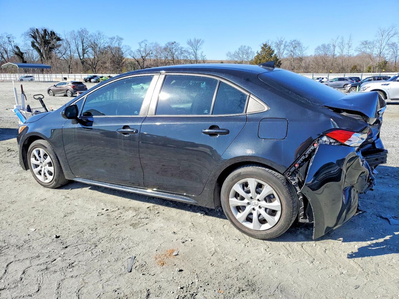 2022 Toyota Corolla Le - Image 2