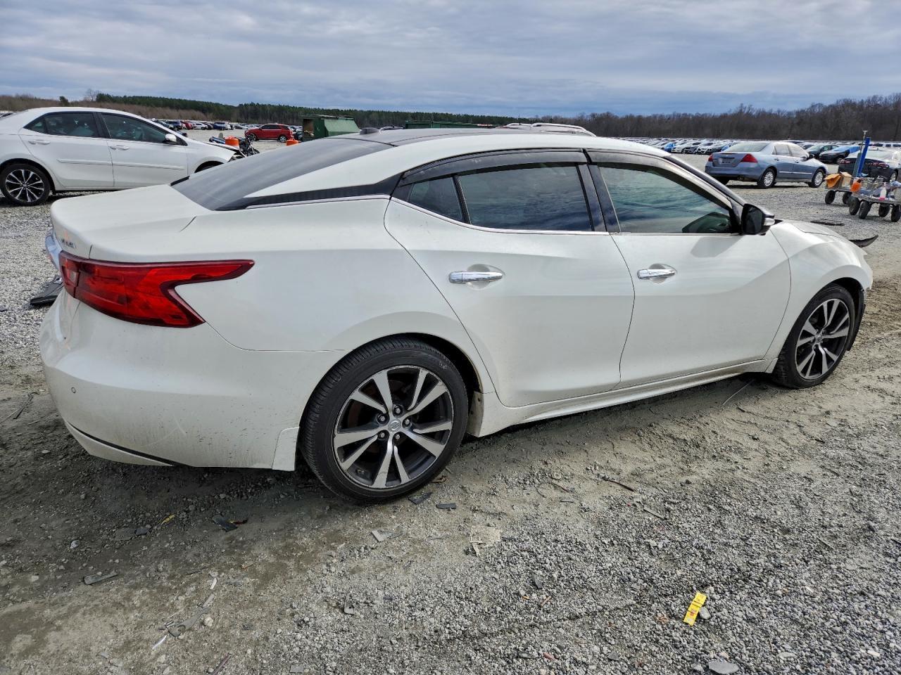 2016 Nissan Maxima 3.5S - Фото 3