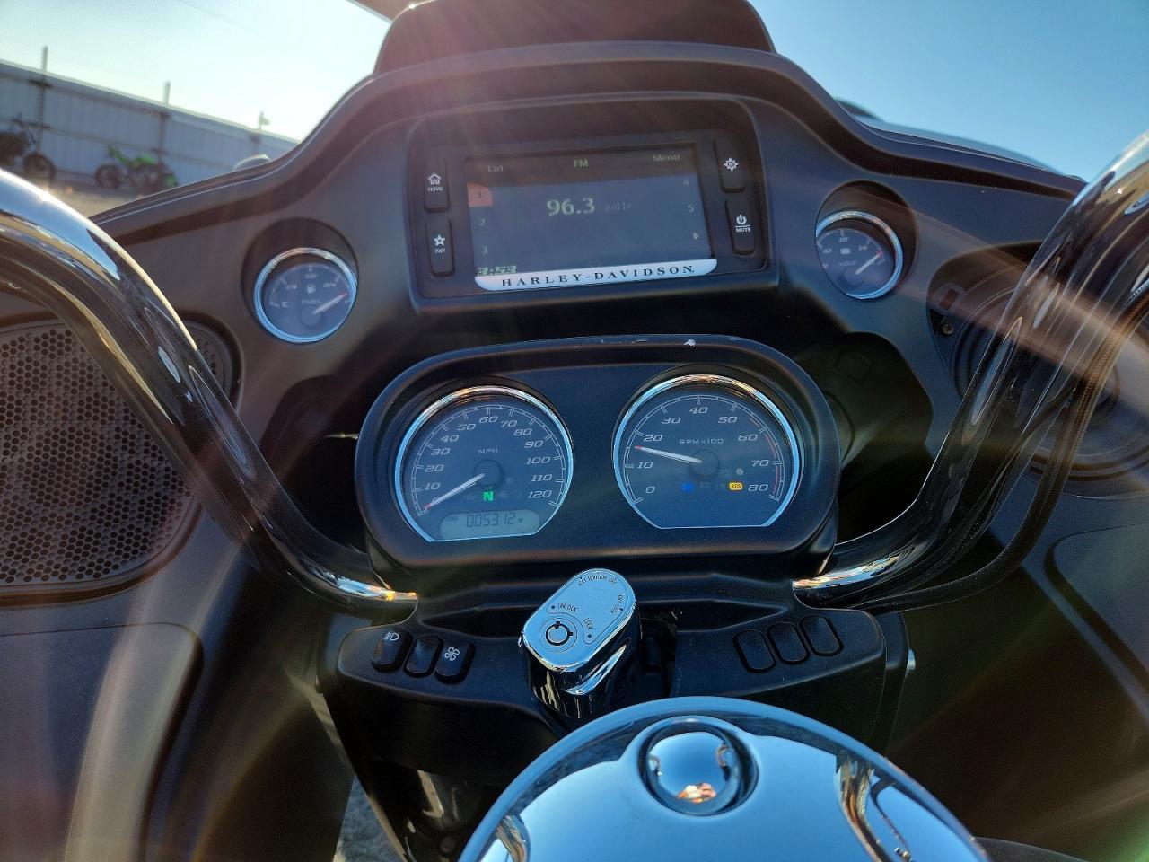 2017 Harley-Davidson Fltru - Image 7