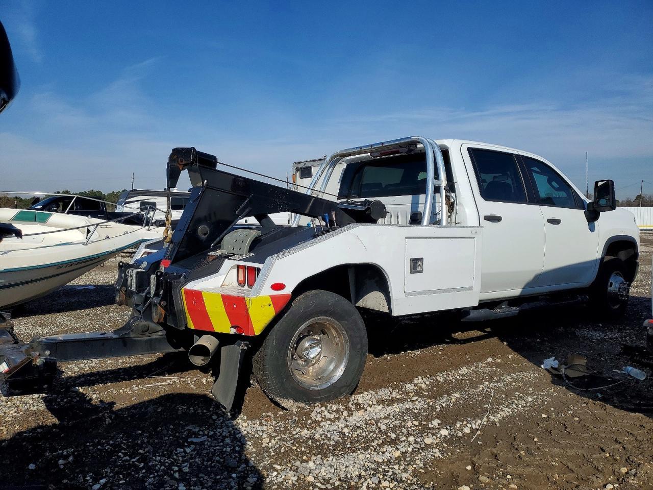 2021 Chevrolet Silverado C3500 - Image 4