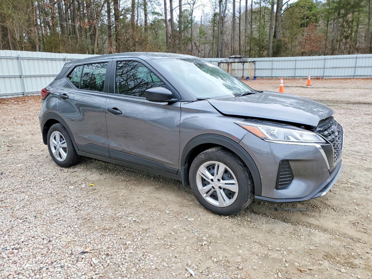 2024 Nissan Kicks S - Image 4