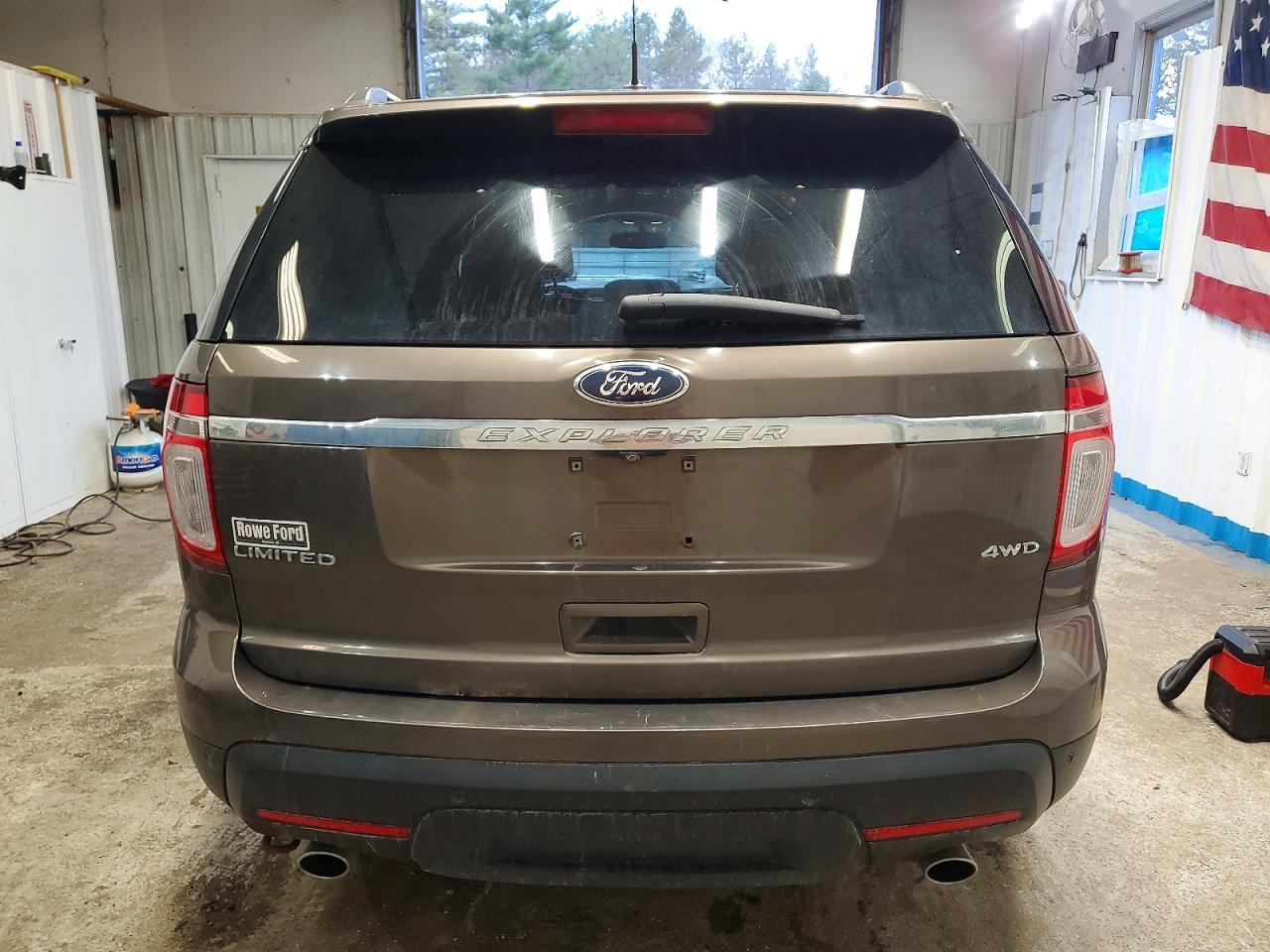 2015 Ford Explorer Limited - Image 6
