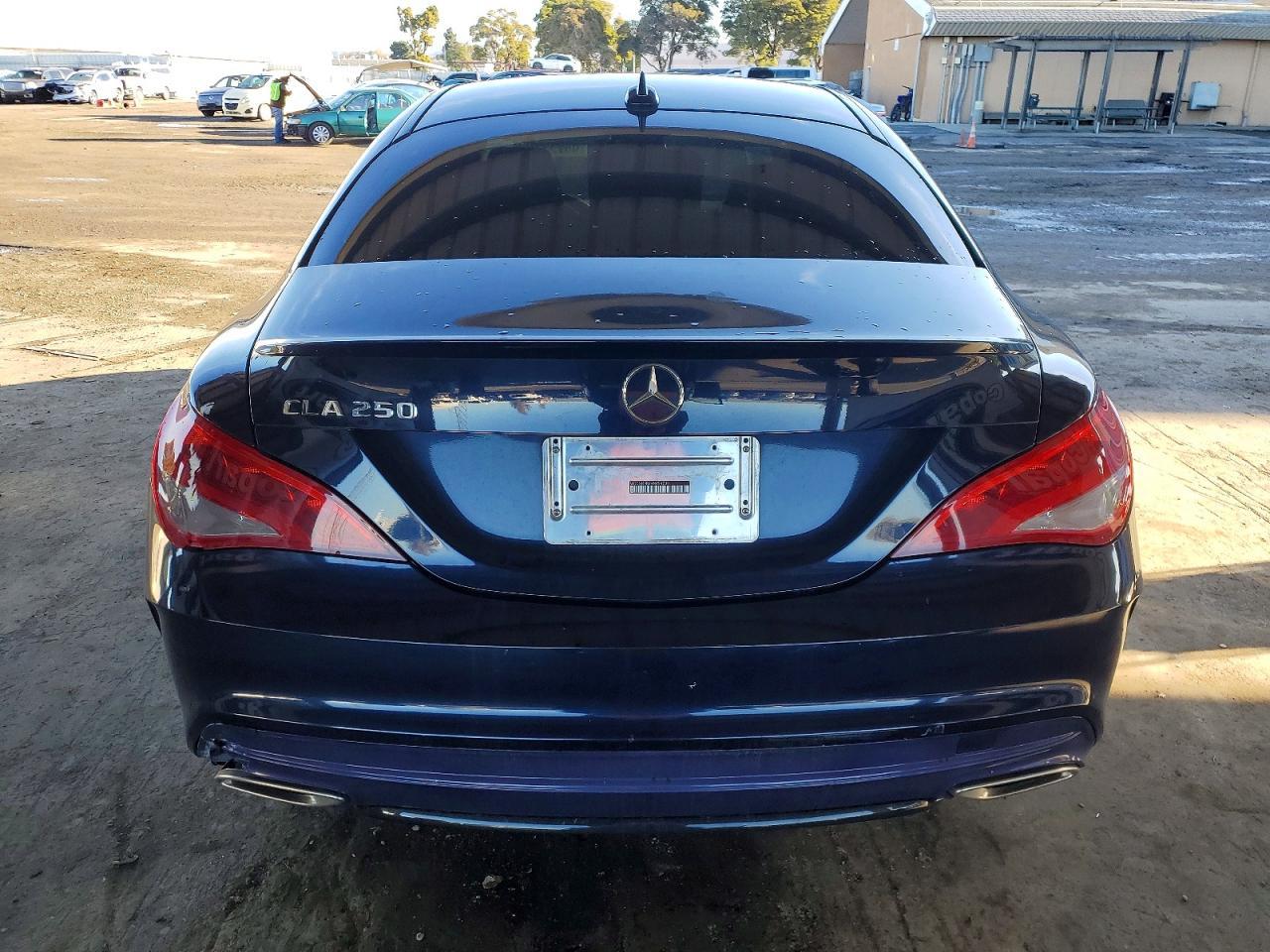 2017 Mercedes-Benz Cla 250 - Фото 6