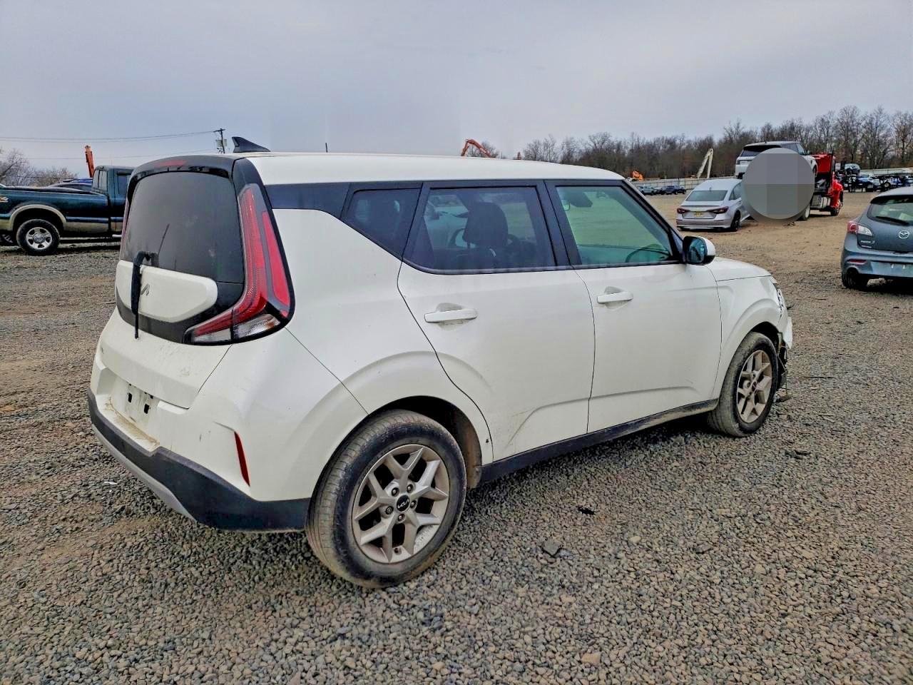 2023 Kia Soul Lx - Image 3