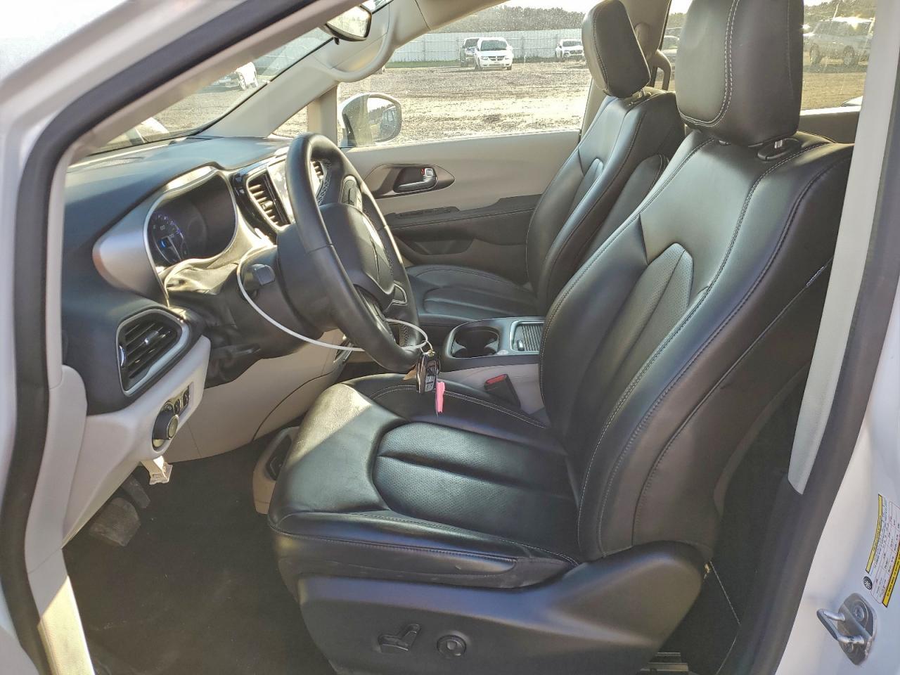 2023 Chrysler Pacifica Touring L - Фото 7