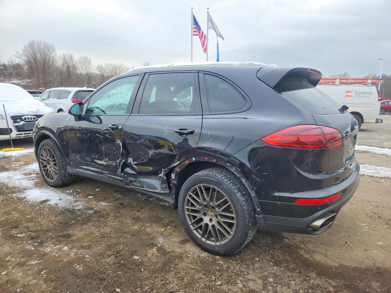 2018 Porsche Cayenne - Image 2