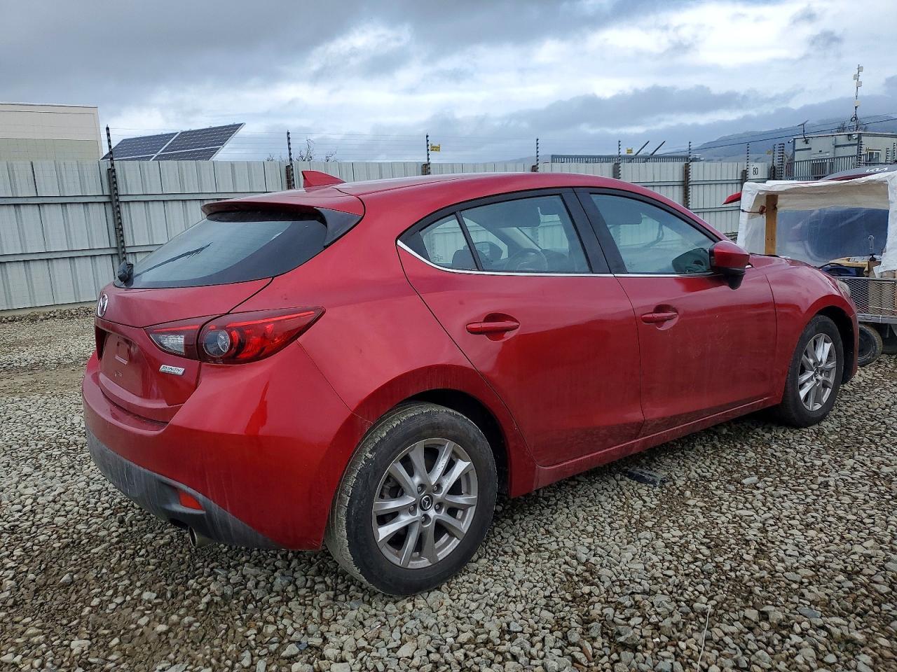 2016 Mazda 3 Touring - Image 3