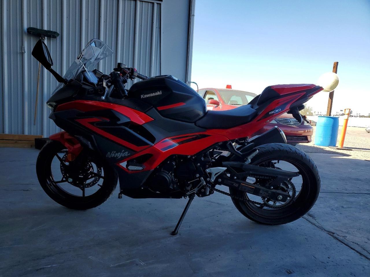 2025 Kawasaki Ex500 A - Фото 3