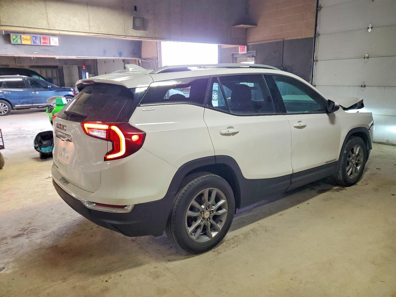 2022 GMC Terrain Slt - Фото 3