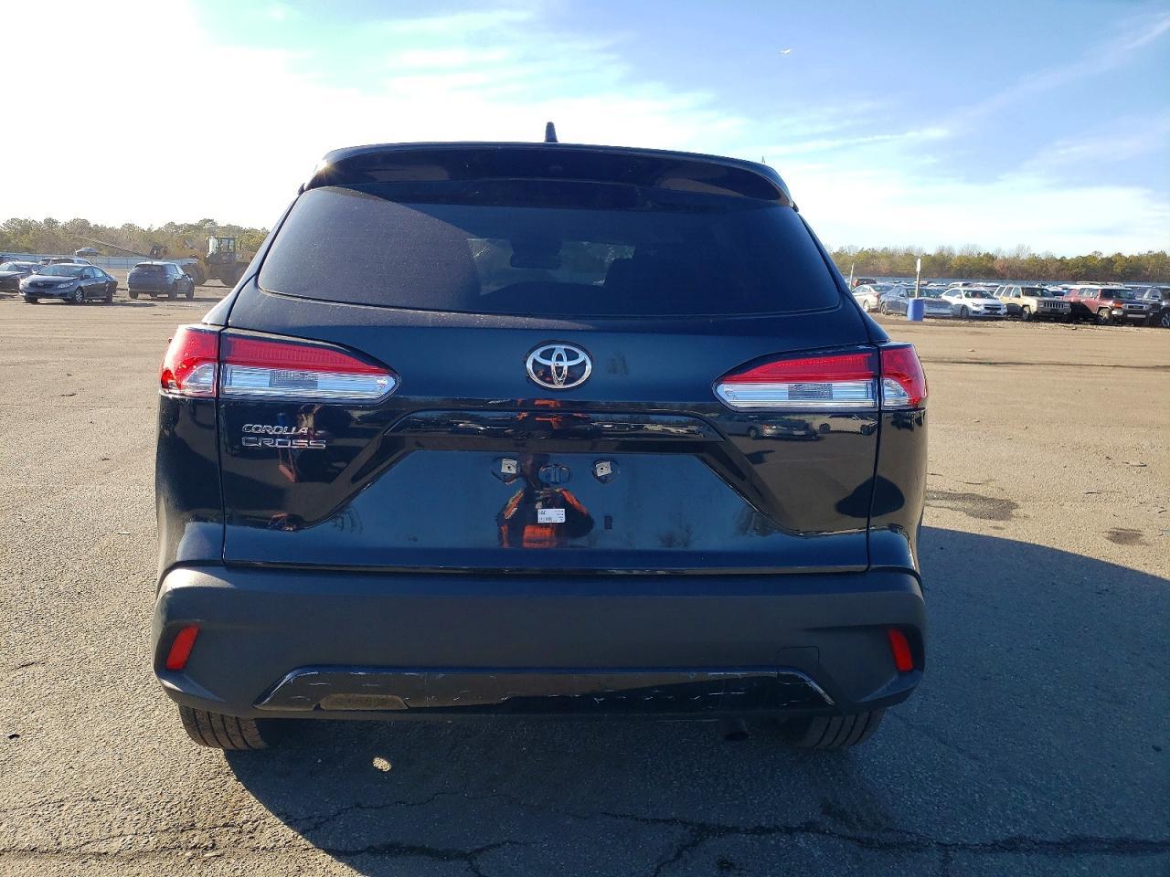 2023 Toyota Corolla Cross L - Фото 6