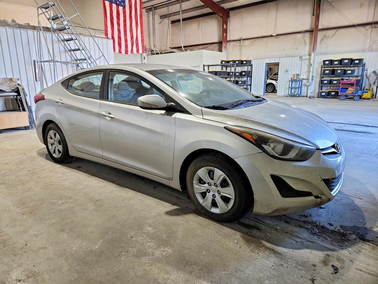 2016 Hyundai Elantra Se - Image 4