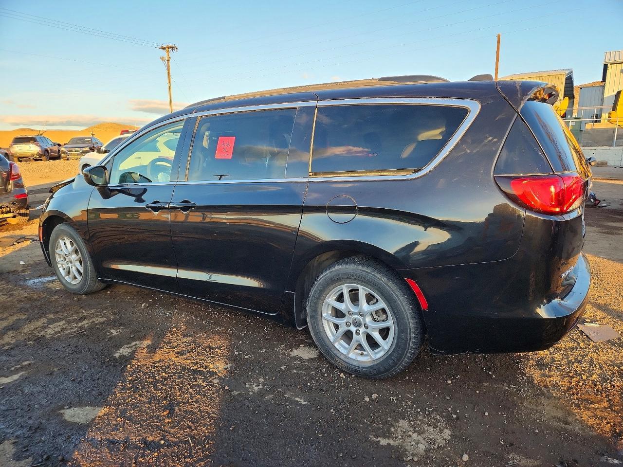 2021 Chrysler Voyager Lxi - Фото 2