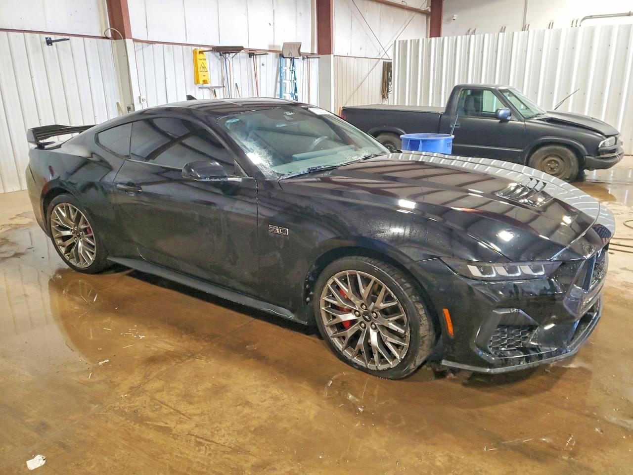 2024 Ford Mustang Gt - Фото 4
