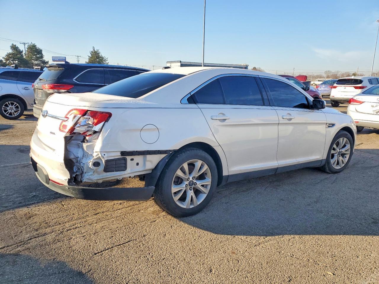 2012 Ford Taurus Sel - Image 3