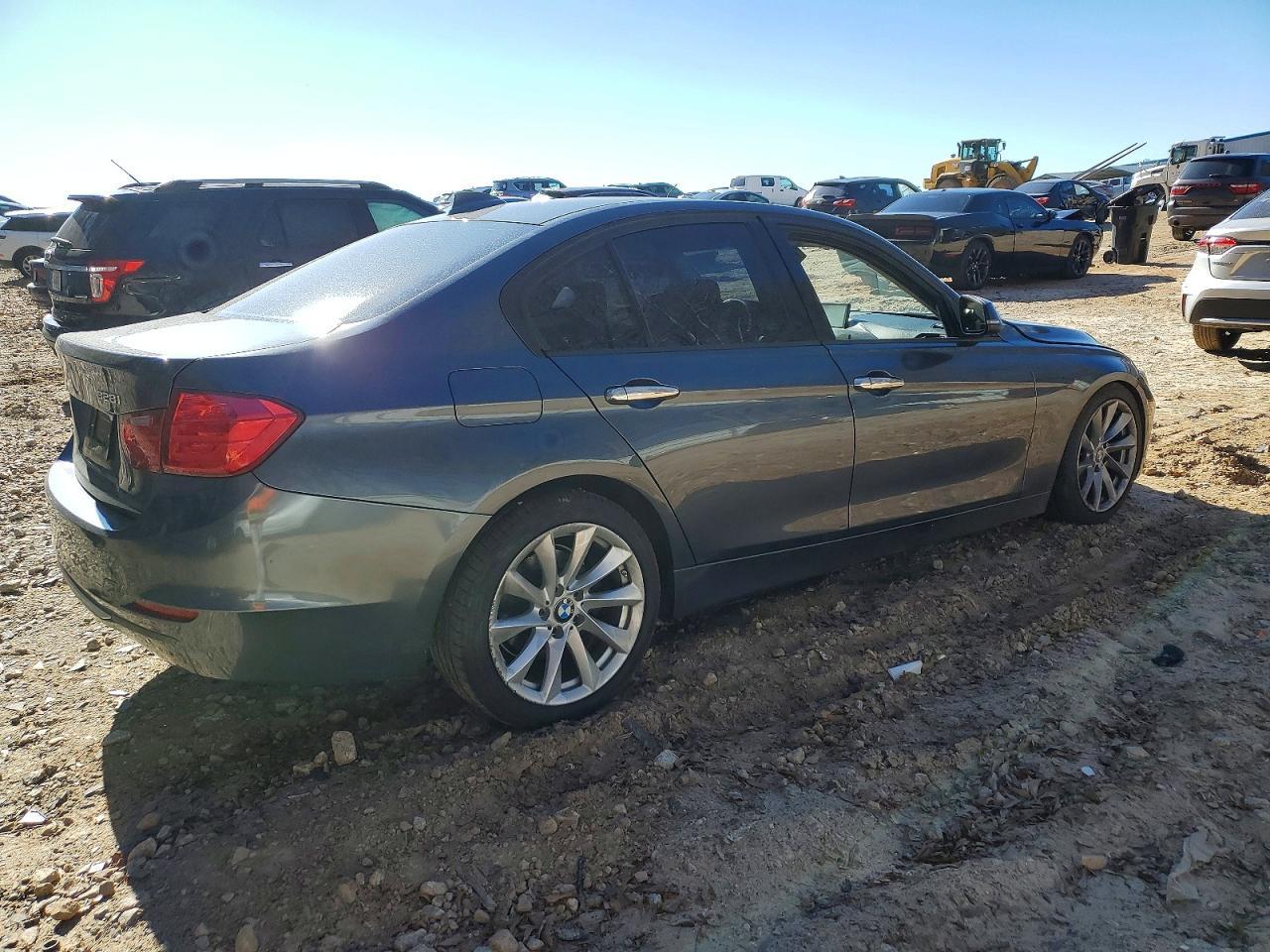 2013 BMW 328 I - Фото 3