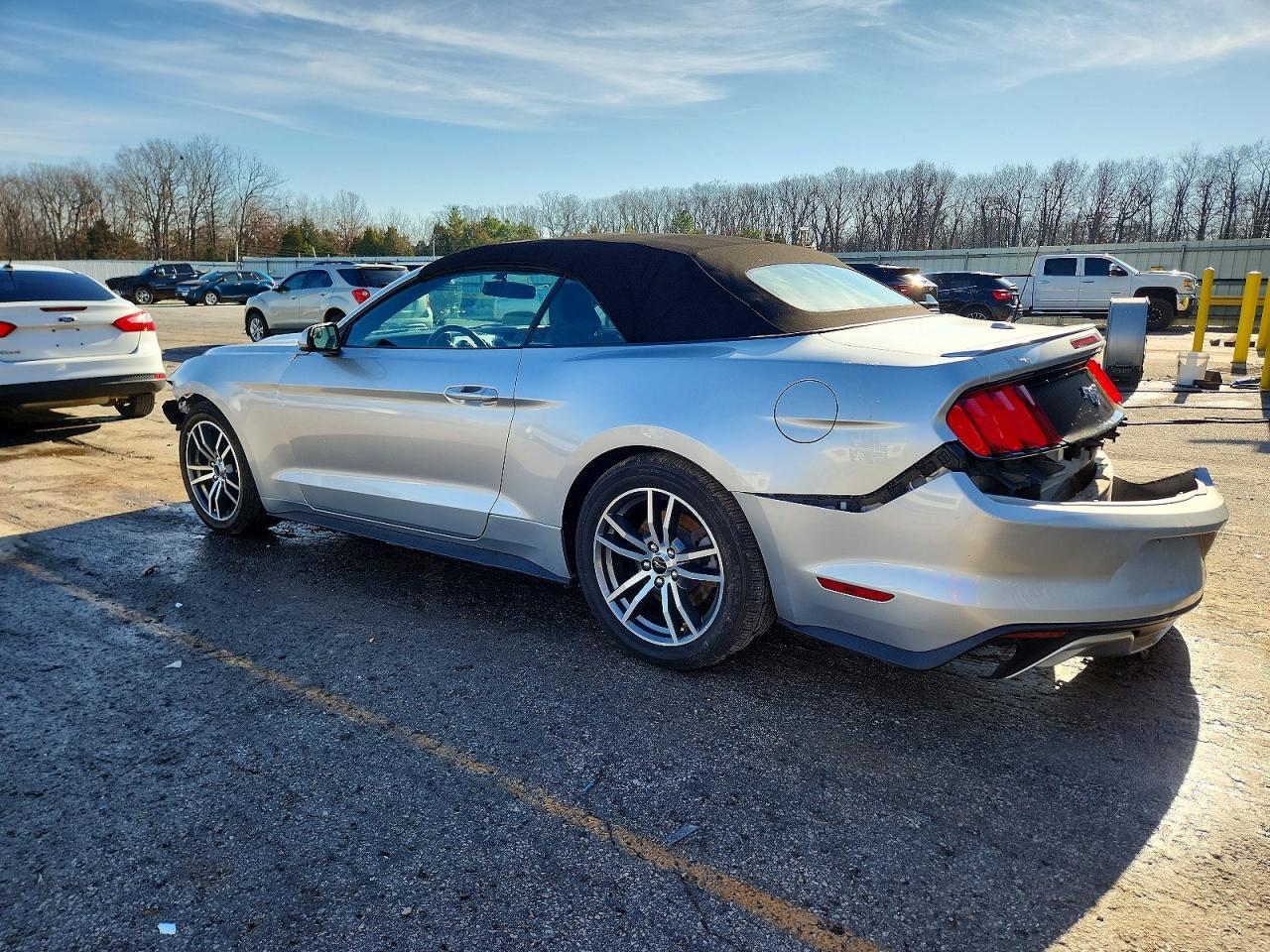 2016 Ford Mustang - Фото 2